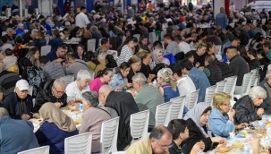 Halkın sofrası Gaziemir'de kuruldu