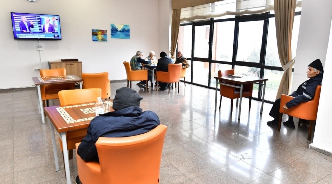 Huzurevi sakinleri mutlu çalışanlar gururlu
