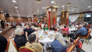 Huzurevinde iftar buluşması