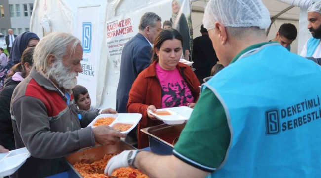İzmir Cumhuriyet Başsavcılığından örnek proje: Yükümlülerden 2 bin kişiye iftar