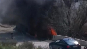 İzmir'de gecekondu alev alev yandı