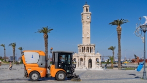 İzmir'de kadın emeği kenti güzelleştiriyor