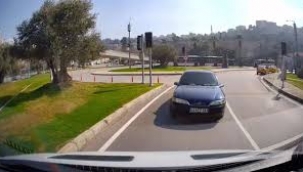 İzmir'de ters yöne giren araç tehlike saçtı