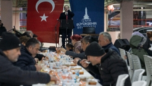 İzmir'in dayanışma sofrası Bayraklı'da kuruldu