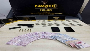 Ünlü tatil merkezi Çeşme'de zehir tacirlerine geçit yok: 5 tutuklama