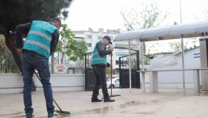 Yükümlüler camileri Ramazan Bayramı'na hazırlıyor