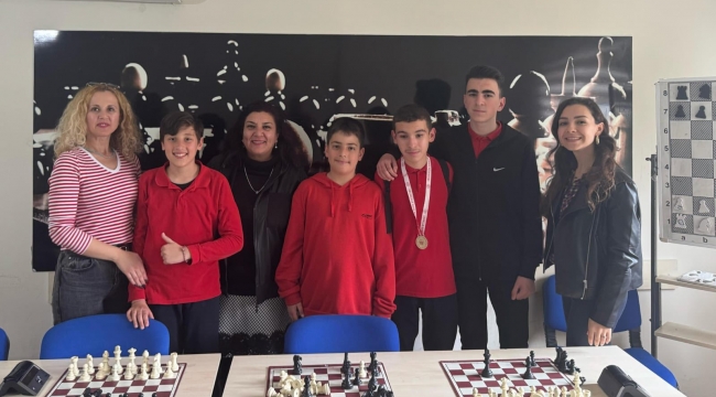  Aliağa'da Satranç Şampiyonu Atatürk Ortaokulu Oldu