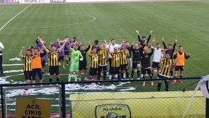 Aliağaspor FK, Osmaniyespor'u Üç Golle Uğurladı 