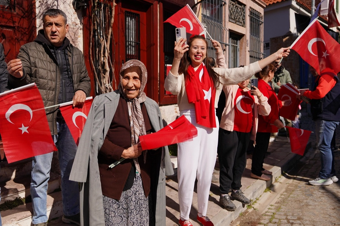 Ayvalık, Ata'sının izinde buluştu