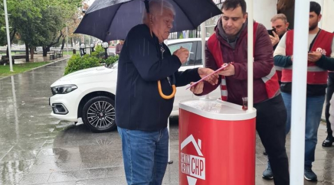 CHP Aliağa Gençlik Kolları'ndan Ekrem İmamoğlu İçin İmza Kampanyası