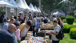 İZKİTAP hafta sonunda binlerce kitapseveri ağırladı