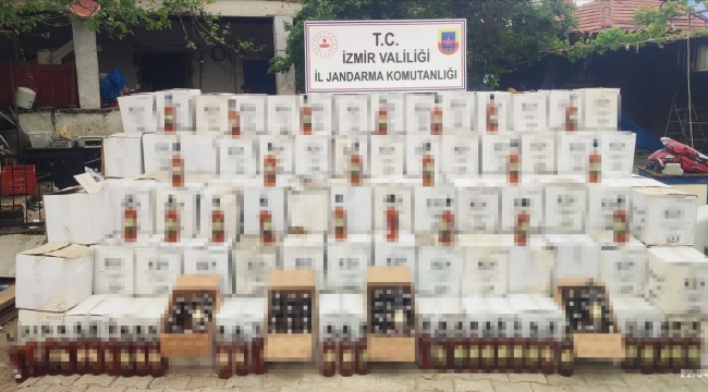 İzmir'de 3 bin 142 şişe kaçak içki ele geçirildi
