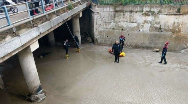 İzmir'de derede erkek cesedi bulundu