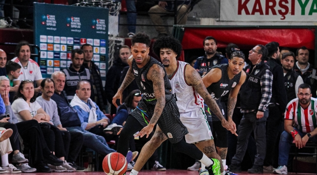 İzmir derbisi nefes kesti: Karşıyaka, uzatmalarda Aliağa Petkimspor'u 93-90 mağlup etti!