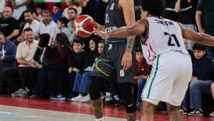 İzmir derbisi nefes kesti: Karşıyaka, uzatmalarda Aliağa Petkimspor'u 93-90 mağlup etti!