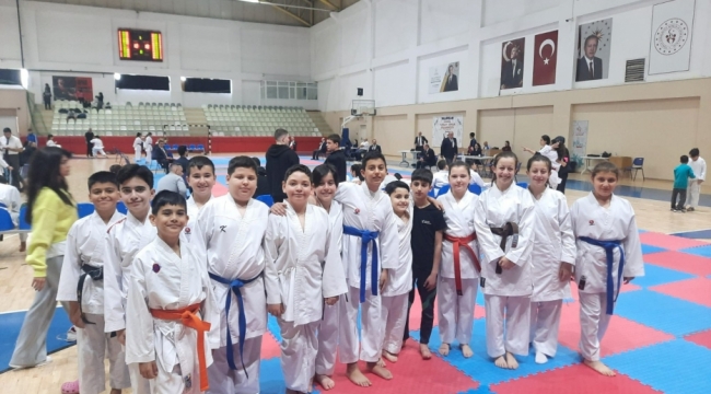 İzmir Şampiyonası'nda Aliağa Rüzgârı