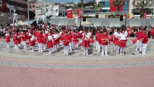 Menemen'de 23 Nisan coşkusu yaşandı