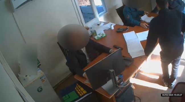 Menemen 'de gümrükte rüşvet operasyonu