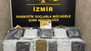 Seyyar pazarcının hediye paketlerinden uyuşturucu çıktı