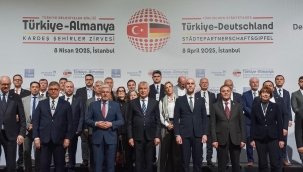 Tugay: Demokrasi tehdit altında