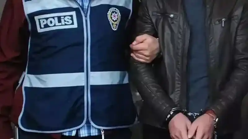 51 ayrı suçtan aranan zanlı, saklandığı metruk evde yakalandı