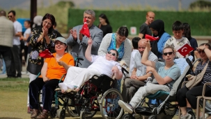 Aliağa'nın Özel Çocuklarından Rengarenk Bahar Şenliği