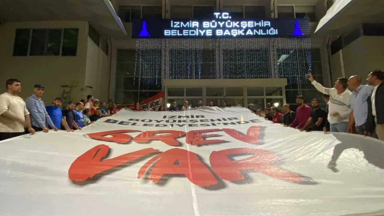 İzmir Büyükşehir'de grev başladı!