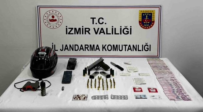 Ödemiş'te 10 ayrı suçtan 124 yıl hapisle aranıyordu, jandarmadan kaçamadı