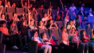 Soytarılar Okulu minikler için sahnelendi