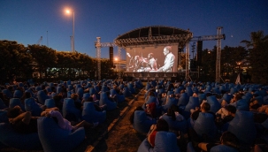 Açık havada sinema keyfi başladı