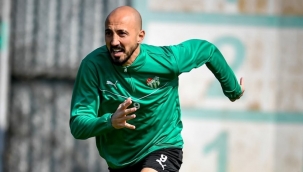 Aliağa FK, Ahmet İlhan Özek'le ilgileniyor