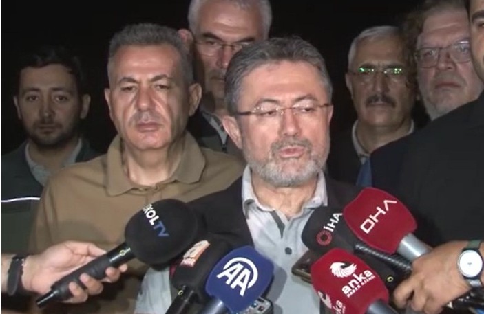 Bakan Yumaklı: "Hava araçlarımız düşme tehlikesi geçirdi"