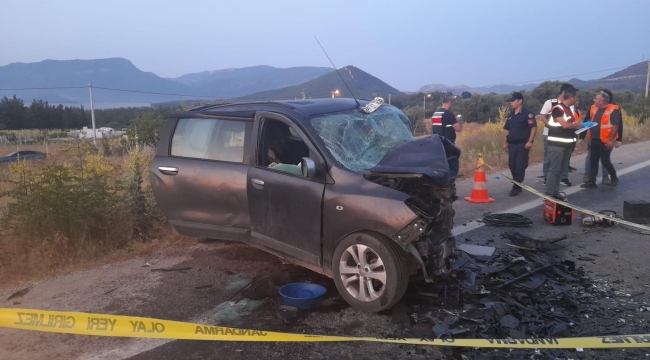 İzmir Menderes'te Feci Kaza: 5 Kişi Hayatını Kaybetti, 2 Kişi Yaralandı