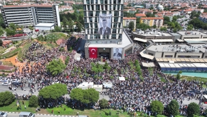 Manisa, Başkan Ferdi Zeyrek'e Gözyaşlarıyla Veda Etti