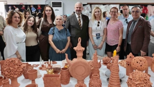 Menemen'de, kültür sanat kursları yıl sonu sergisi