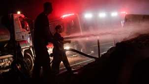 Yangın kontrol altına alındı, tahliye edilen yurttaşlar evlerine dönmeye başladı