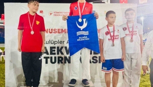 Aliağa'nın minik şampiyonları Manisa'dan zaferle döndü