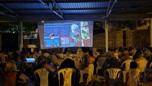 Dikili'de açık hava sinemasına yoğun ilgi