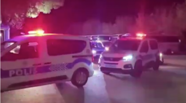 FETÖ'cü yakınlarına koliyle para