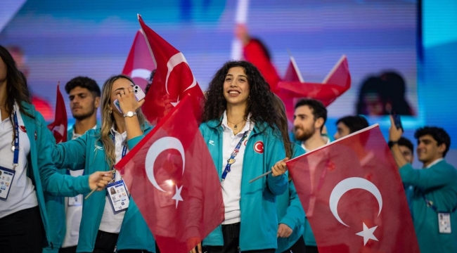 İzmirli 5 sporcu ay-yıldız için ter döküyor