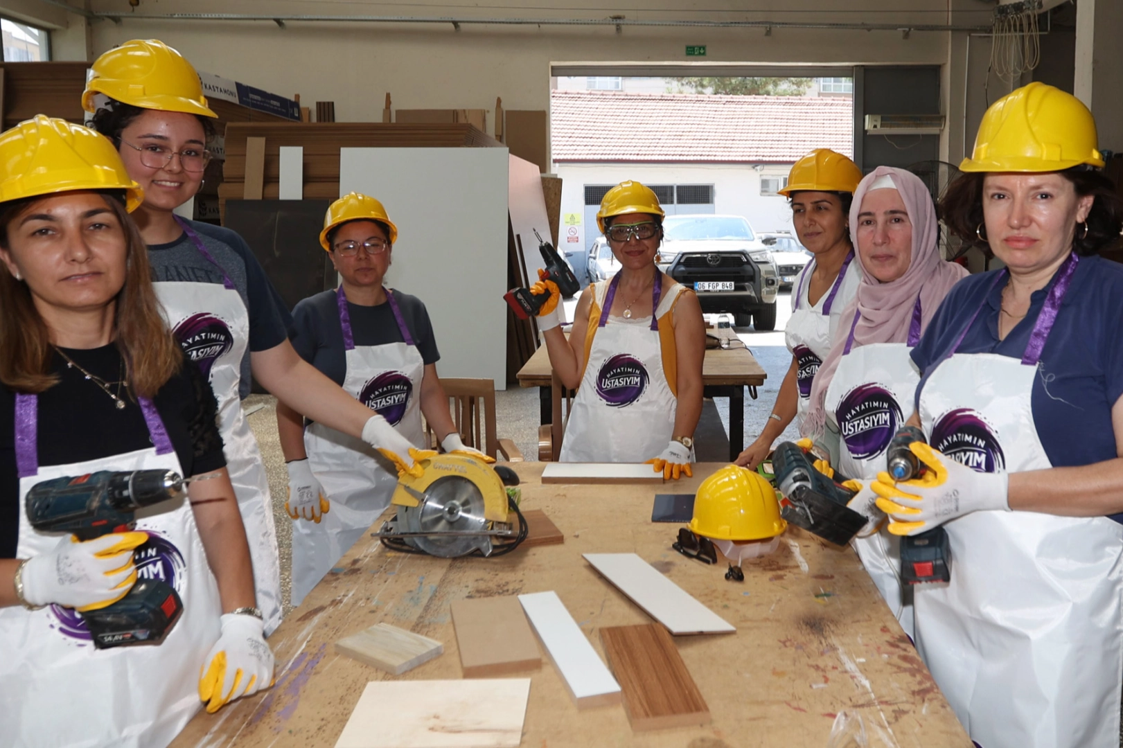 Muğla Büyükşehir'den kadınlara ustalık, topluma eşitlik mesajı