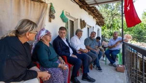 Başkan Tugay'dan yangında vefat eden Şahin'in aile evine taziye ziyareti