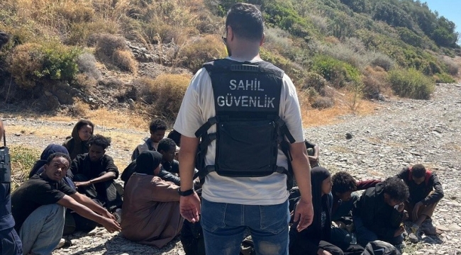 İzmir'de 47 düzensiz göçmen yakalandı