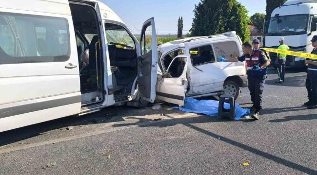 İzmir'de feci kaza: 1 ölü, 13 yaralı