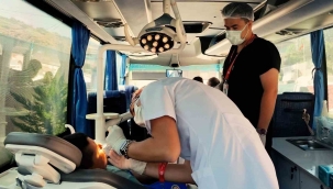 İzmir'de "İşimiz dişleriniz" projesiyle gülümseten hizmet