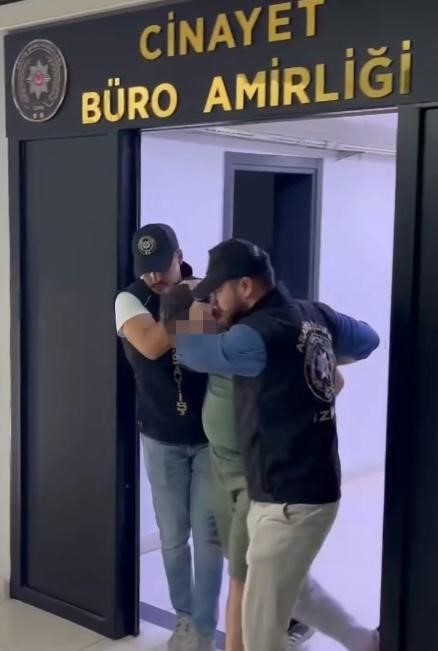 İzmir'de yaşlı çift evlerinde ölü bulundu: Katil, kadının oğlu çıktı