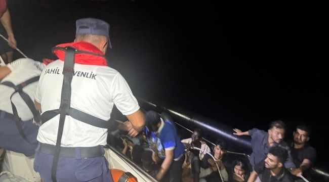 İzmir Menderes açıklarında 18 kaçak göçmen yakalandı
