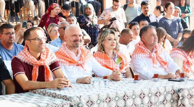 Menemen'de incir tadında festival vatandaşları buluşturdu