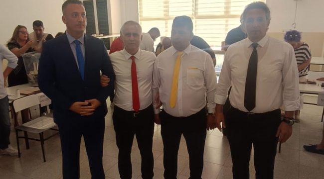 Sandığın Rengi Mavi: Barış Eroğlu 5 Mahallede İpi Göğüsledi