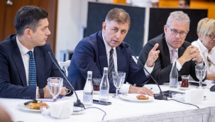 Başkan Tugay: İzmir'in kabuğunu kırması, öncü kent olması için çalışıy